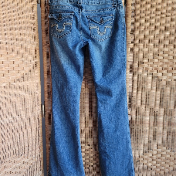 No Boundaries Jeans - Picture 5 of 5